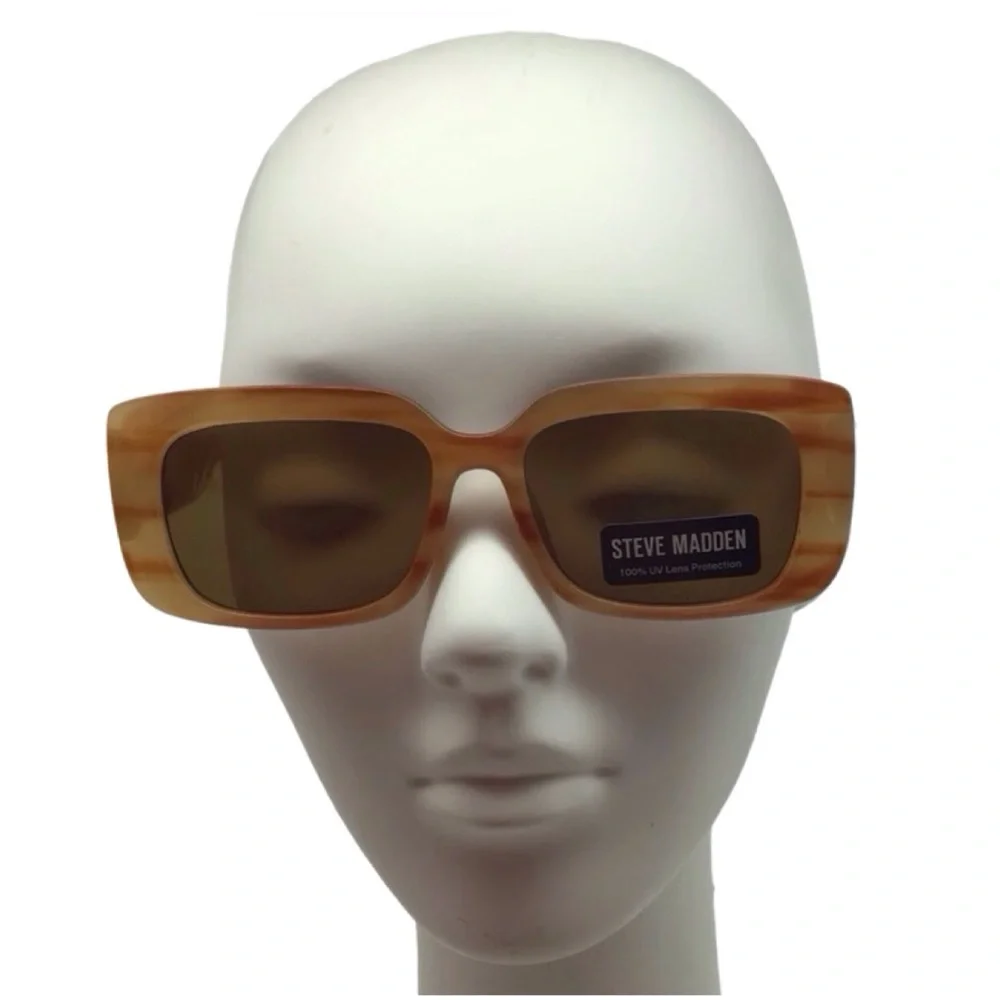 Steve Madden Rectangular Frame Sunglasses (NWT) (Size: OSFM) - Picture 4 of 6